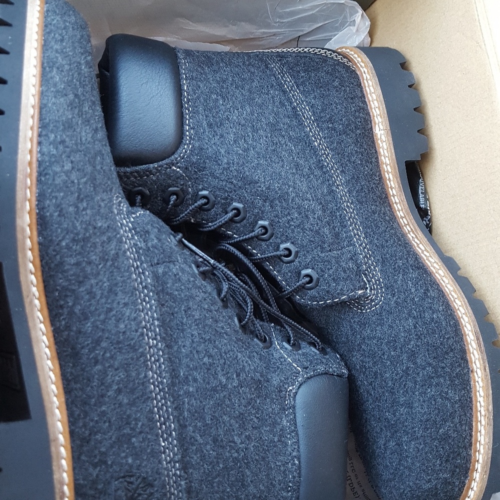 Mens 9 bnwb timberlands